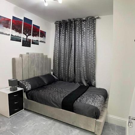 Entire 5 Star Luxury Whalley House Wifi Tv Luxury Μπέρνλεϊ Εξωτερικό φωτογραφία