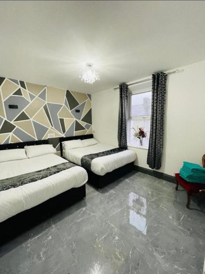Entire 5 Star Luxury Whalley House Wifi Tv Luxury Μπέρνλεϊ Εξωτερικό φωτογραφία